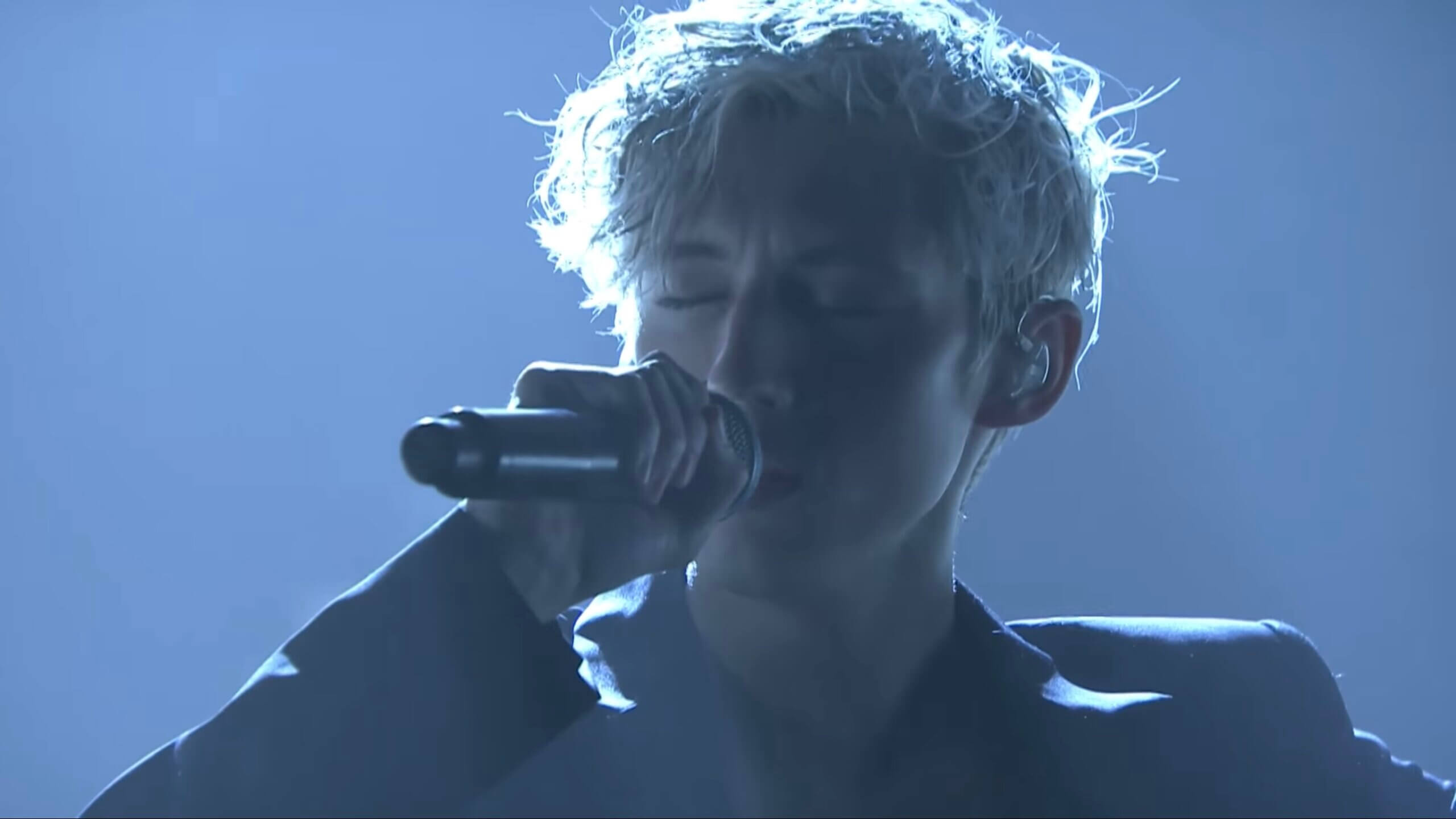 Troye Sivan - My My My! (Live On The Tonight Show Starring Jimmy Fallon) 1